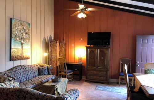 Carrollton Cottage | ADORABLE PRIVATE COTTAGE