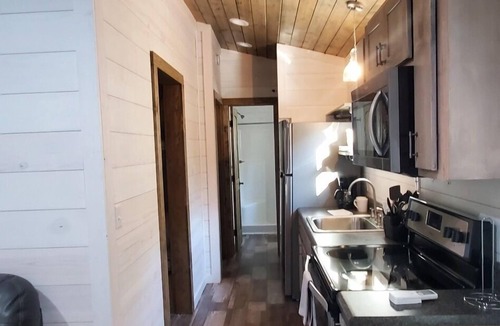 Guntersville Apartment | Adorable Tiny House Cabin- Lake Guntersville