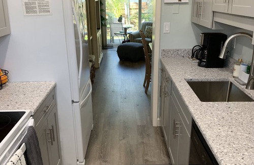 Destin House | Affordable Fun in the Sun - in the Heart of Destin