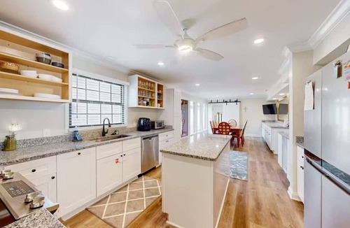 Foley House | AL Funhouse - Minutes to Beaches OWA Fairhope