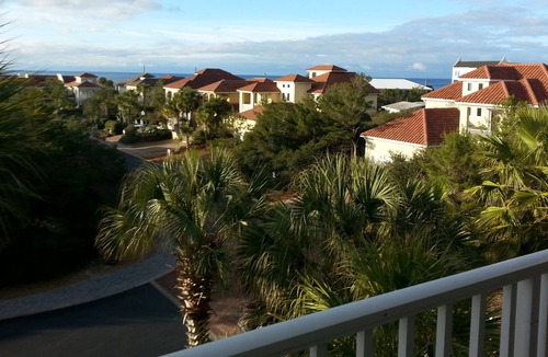 Fort Bay House | Amazing beach views!