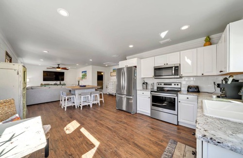 Bel Air House | Amazing Renovated 4BR/3BA Beach House, Private Pool, Steps to the Beach