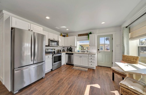 Bel Air House | Amazing Renovated 4BR/3BA Beach House, Private Pool, Steps to the Beach