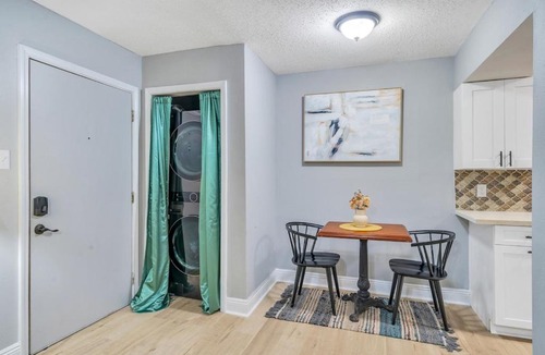 Metairie Apartment | Ambiance of New Orleans
