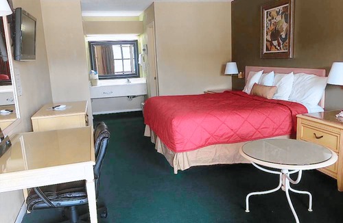 Meridian Hotel | Americas Best Value Inn (Meridian)