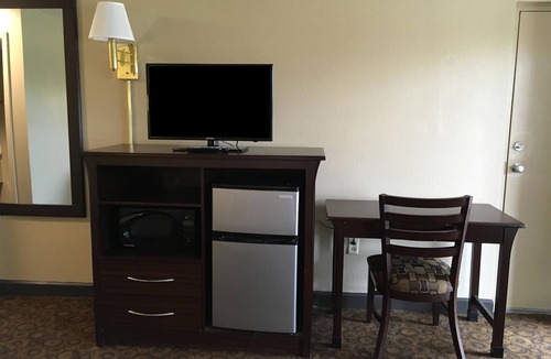 Greenwood Hotel | Americas Best Value Inn & Suites Greenwood
