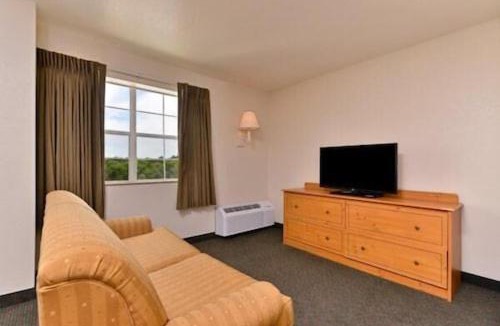Winnie Hotel | Americas Best Value Inn & Suites-Winnie