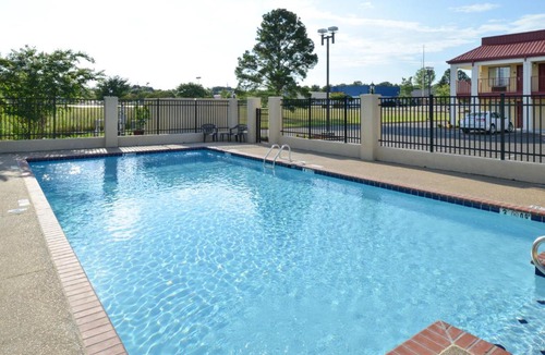 Tupelo Hotel | Americas Best Value Inn Tupelo Barnes Crossing
