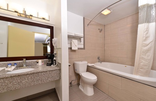 Winona Hotel | Americas Best Value Inn Winona