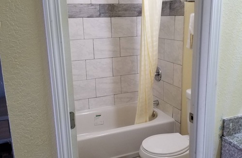 West Orange Hotel | AmeriStay Inn &Suites