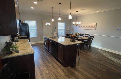 Hackberry House | Angler Sunrise.Luxury House on water