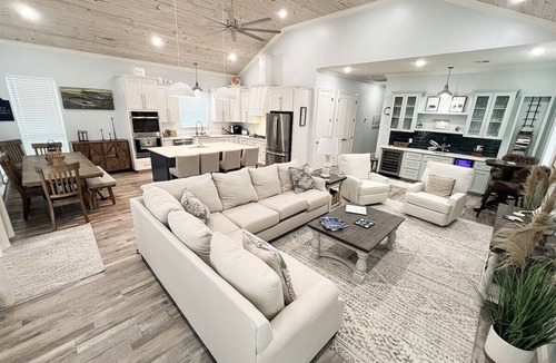 Grand Isle House | Anglers and Antlers - Beachfront - Island Realty