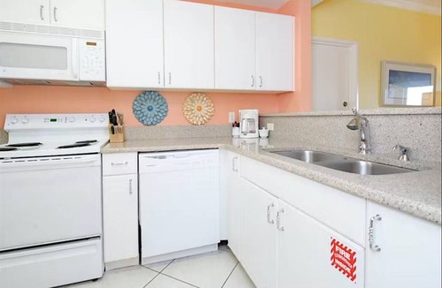 Four Mile Village Apartment | Apartment ∙ 2 bedrooms ∙ 8 guests