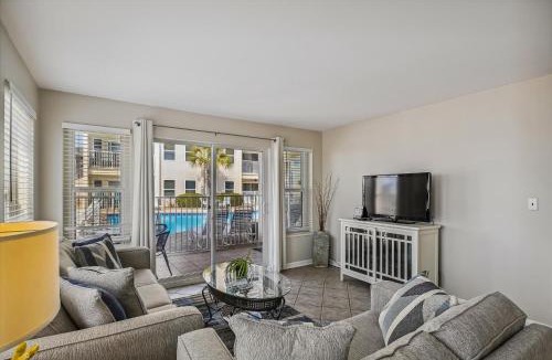 Holiday Isle Apartment | Apartments in FL, USA