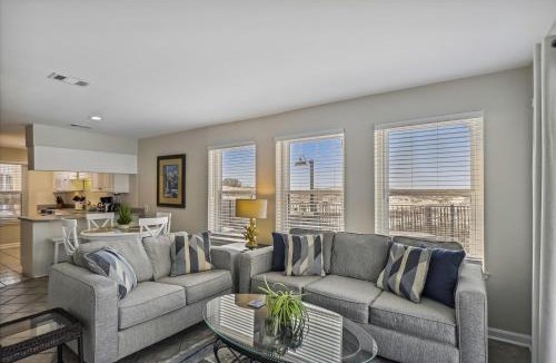 Holiday Isle Apartment | Apartments in FL, USA