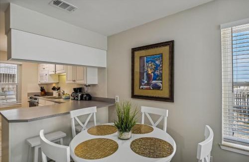 Holiday Isle Apartment | Apartments in FL, USA