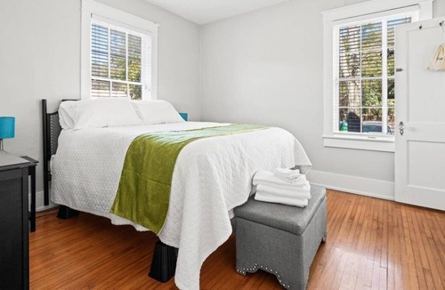 Hannon Park Condo | APD | Lillie's Pad 🌺 2bed ask me abt our specials!