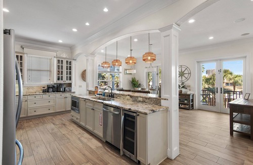 Frangista Beach House | Aqua Grande Remodeled Huge Pool +Hot Tub Golf Cart Game Room Beach Gear