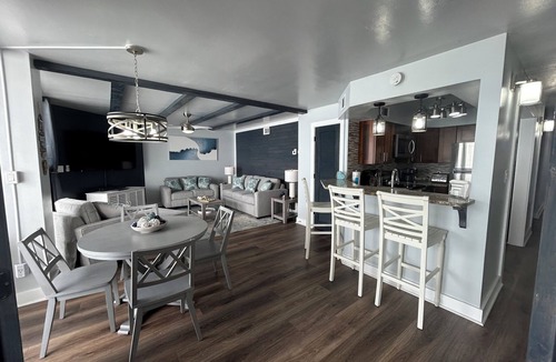 El Centro Beach Condo | Aqua Vista Gulf front with room off balcony 3 bedroom 5 beds sleeps 8