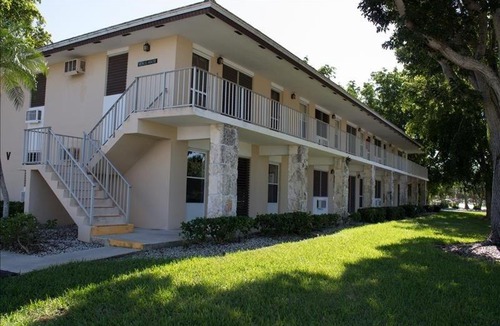 Marco Island Apartment | Aquar V-6 - Aquarius V-6 condo