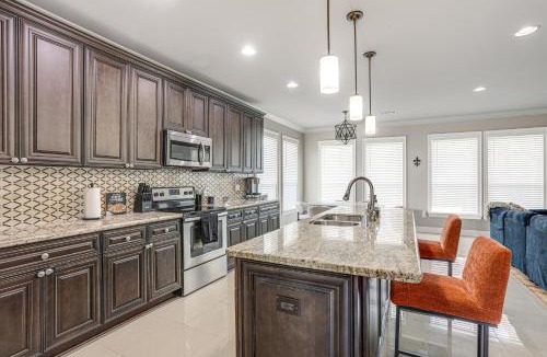 Arabi House | Arabi Home w/Deck: 7 Mi to Downtown New Orleans!