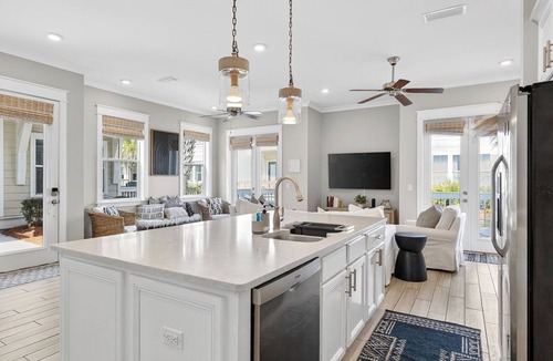Santa Rosa Beach Cottage | Arcade, Bar, Prominence Resort Pool and Gym Access, Close to Beach Sea Happy