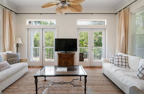 Sugarwood Beach House | "Archer Dunes" Private Pool! 3 Adult Bikes! 250 Steps to the Beach!