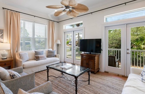 Sugarwood Beach House | "Archer Dunes" Private Pool! 3 Adult Bikes! 250 Steps to the Beach!