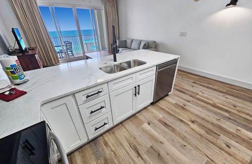 Miramar Beach Condo | Ariel Dunes 2005 | Gulf Views from 20th Floor | Fully Renovated | Zero-Entry Pool