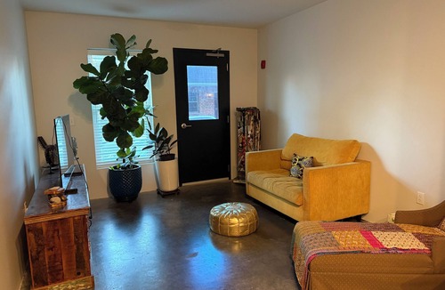 Bywater Apartment | Artistic 2-Bedroom Apartment in Historic Bywater, New Orleans
