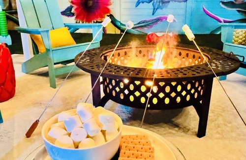 Edgewood House | AskMeFor25%OffJuneSpecial FIFA20Mins Pool MiniGolf FLL CruisePort PetFriendly