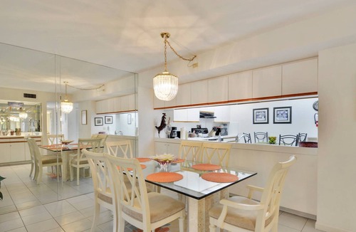 Key West House | Atlantic Paradise by AvantStay | Great Location w/& Shared Pool and hot tub!