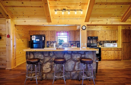 Smithville Cabin | ATV Trails + Hot Tub + Dog Friendly Cabin + Blackjack and Texas Hold’em Table
