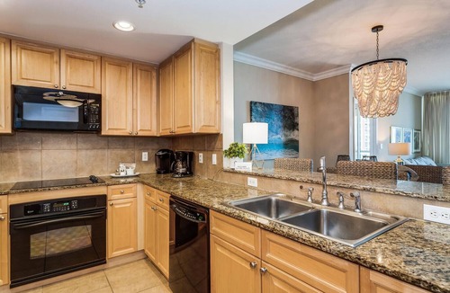 Pensacola Beach Condo | ❗️Aug 23-Sept 3 LOW RATE 🌴Portofino Island RESORT 🌴Hear OCEAN WAVES from balcony
