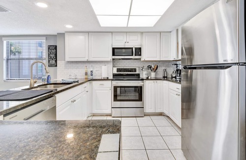 Madeira Beach Condo | AUGUST RATES LOWERED! BEACH LOUNGES AND UMBRELLA SERVICE INCLUDED!