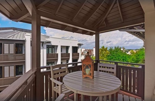 Seacrest Beach Condo | Aurora Beachy - Parkside Rosemary Beach