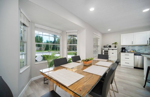 Del Rio House | Autumn Deal! Luxe Poolside Escape~Julington Creek~Grill~Sleeps 10