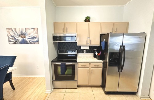 Clearwater Condo | Avalon at Clearwater FL. Cozy Ground Floor Condo with King Bed & Free Parking