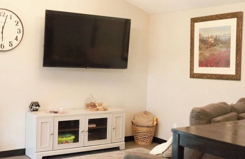 Jacksonville House | Awesome 2-bedroom house with AC in charming Jacksonville