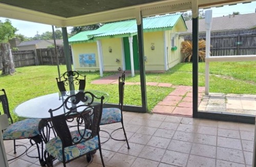 Long Beach House | Azalea Beach Retreat- Your Coastal home away from home. Beach is within blocks!