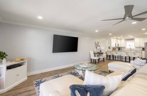 Frangista Beach House | Backyard Beach by AvantStay | Oceanfront Destin Paradise