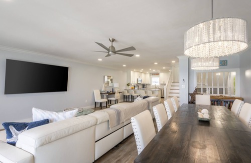 Frangista Beach House | Backyard Beach by AvantStay | Oceanfront Destin Paradise