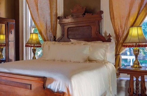 Vicksburg Bed & Breakfast | Baer House Inn