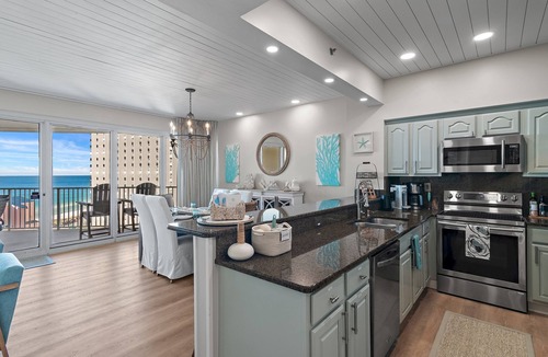 Four Mile Village Condo | Barefeet Retreat Renovated Unit in Beachfront Bldg Tides 708