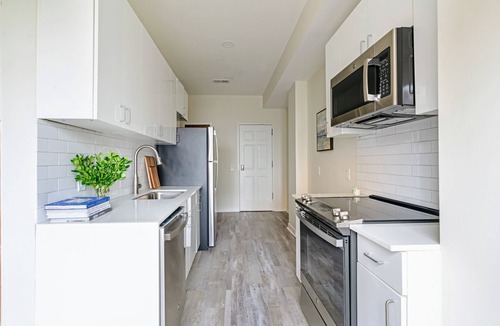 Downtown Jackson Apartment | Barsala | Premier 1BD near Jackson Train Station