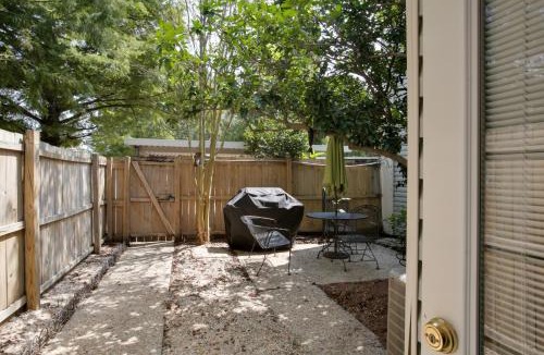 Westminster House | Baton Rouge Townhome w/Pool Access - 7 Mi to LSU!