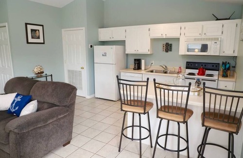 Port St. Joe House | BAY BLUE Quiet Pet Friendly home just less than mile to bay w/huge fenced yard