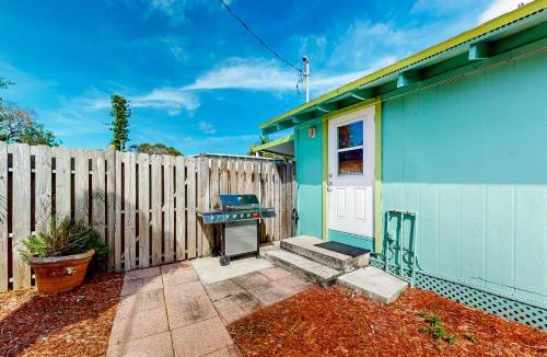 Goodland House | Bayfront Bliss Retreat