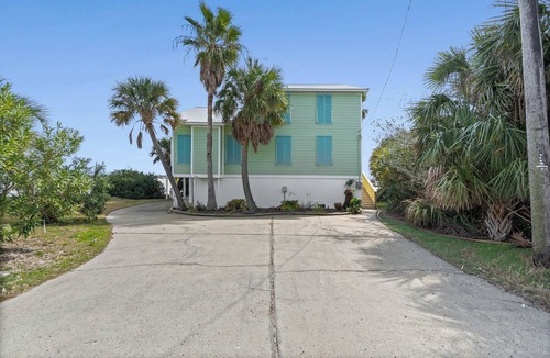 Royal Lagoons House | Bayfront home with a wonderful view of the bridge
