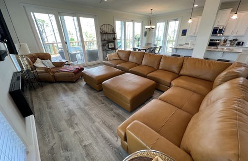 Cape San Blas House | Bayfront house with 500' dock, kayaks + big water views! October deals